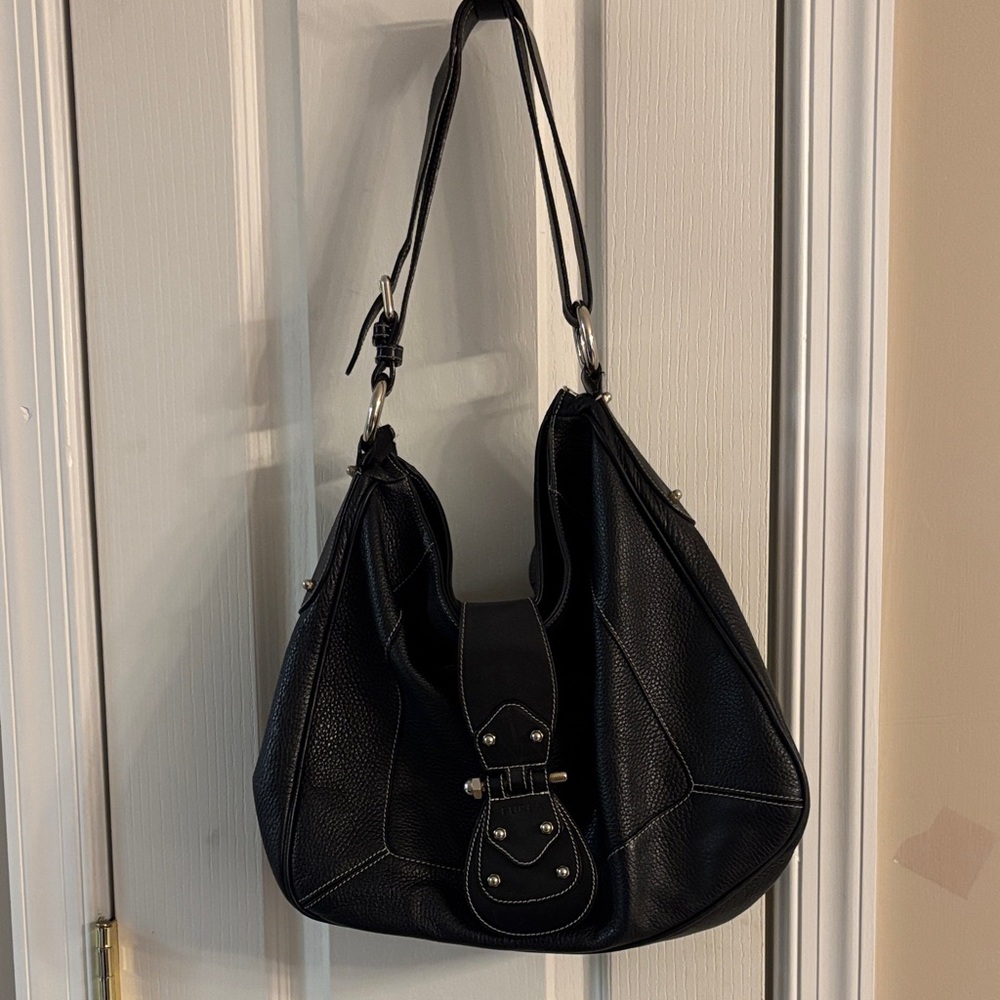 Furla Elegant Black Leather Shoulder Bag